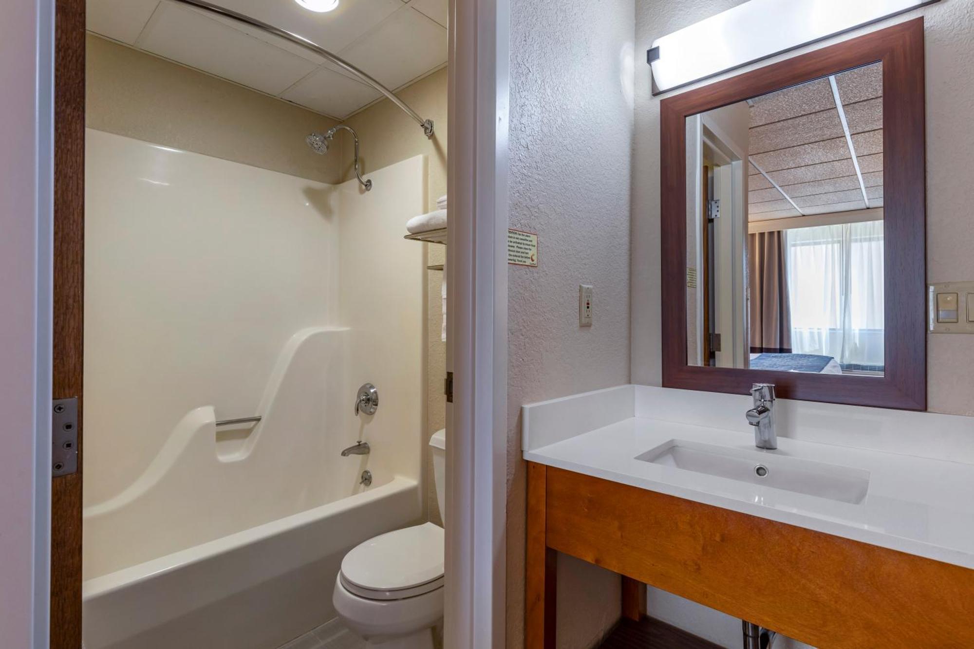 Comfort Inn & Suites Gateway To Glacier National Park Shelby Eksteriør billede