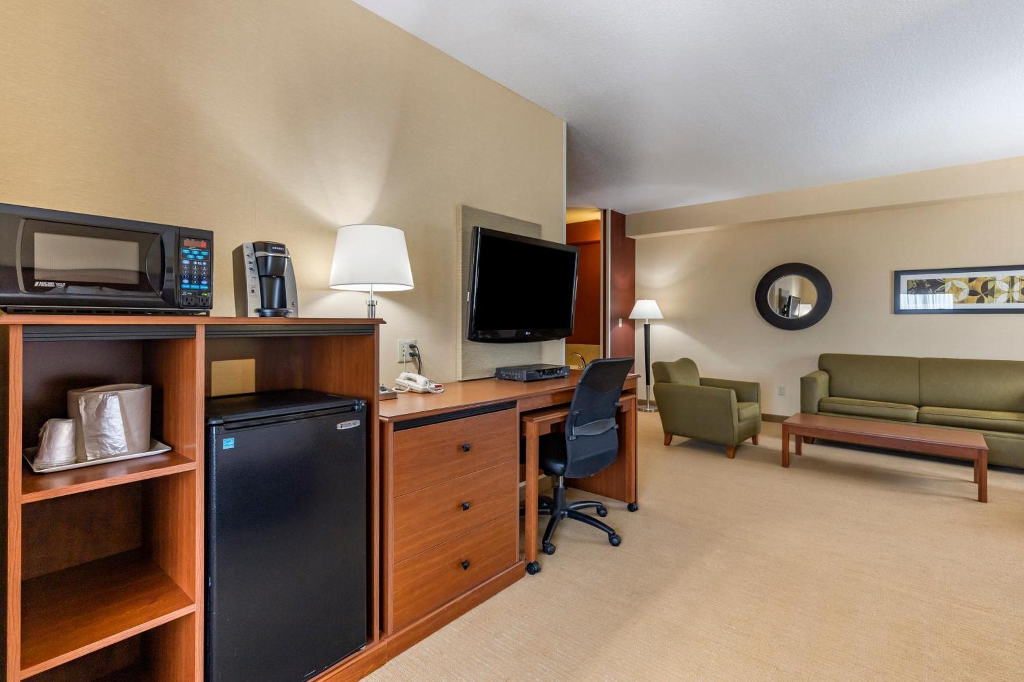 Comfort Inn & Suites Gateway To Glacier National Park Shelby Eksteriør billede
