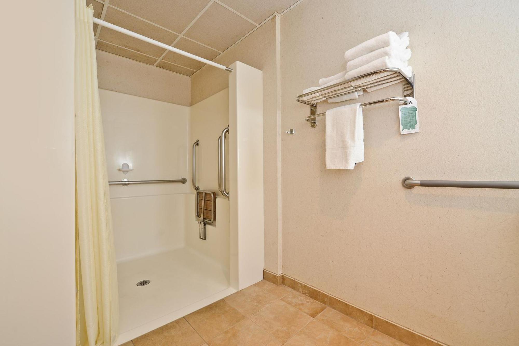 Comfort Inn & Suites Gateway To Glacier National Park Shelby Eksteriør billede