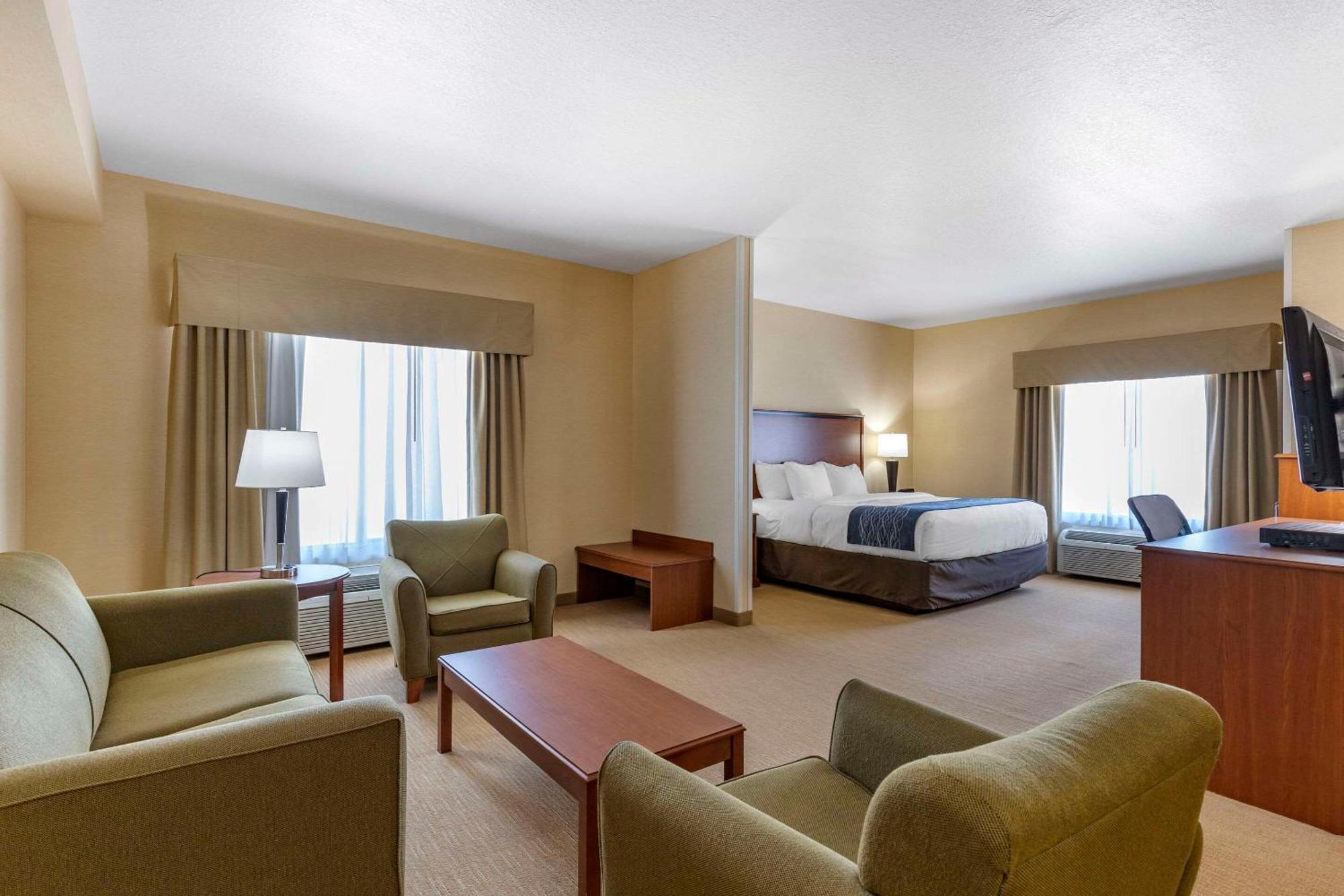 Comfort Inn & Suites Gateway To Glacier National Park Shelby Eksteriør billede