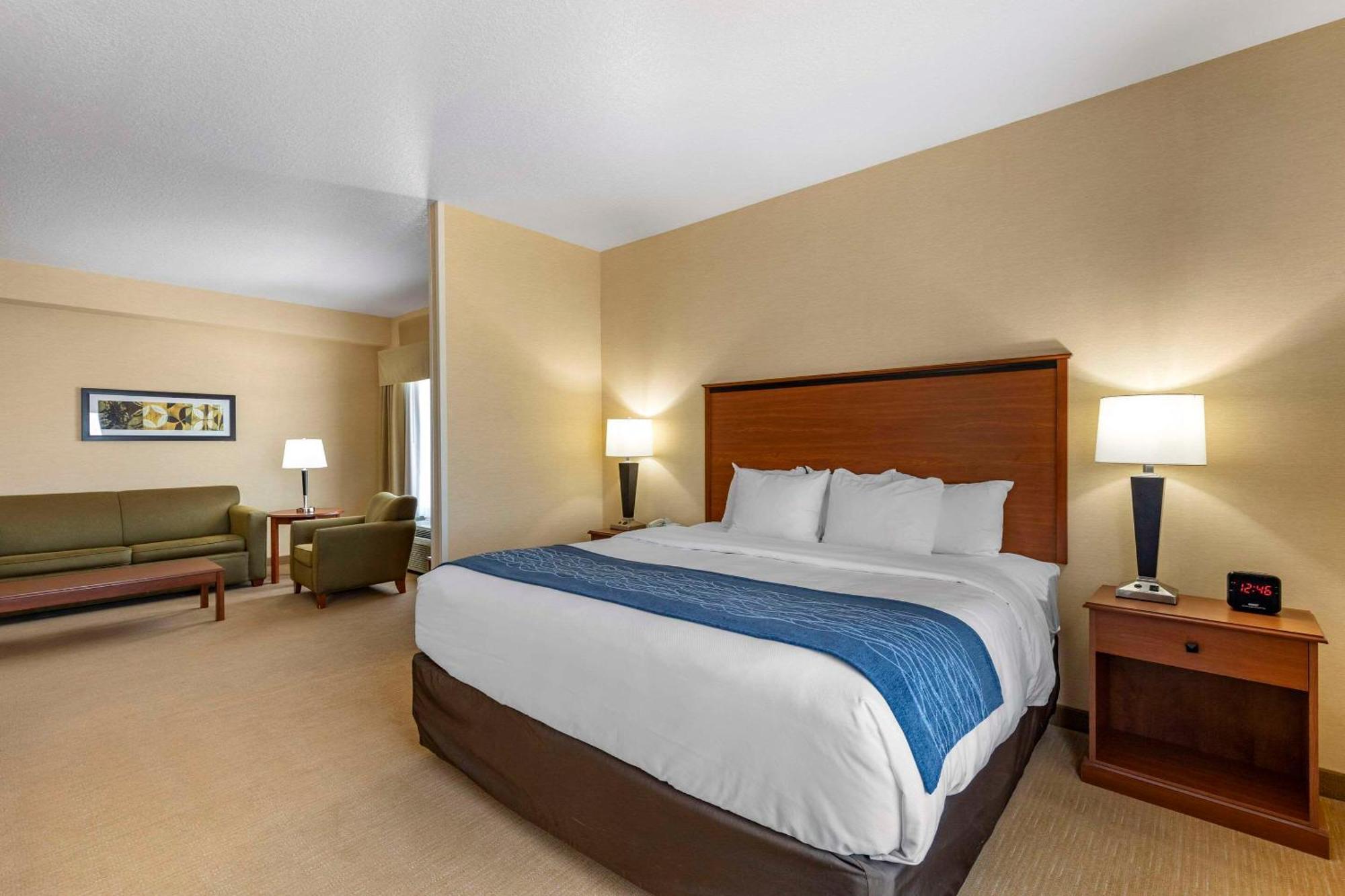 Comfort Inn & Suites Gateway To Glacier National Park Shelby Eksteriør billede