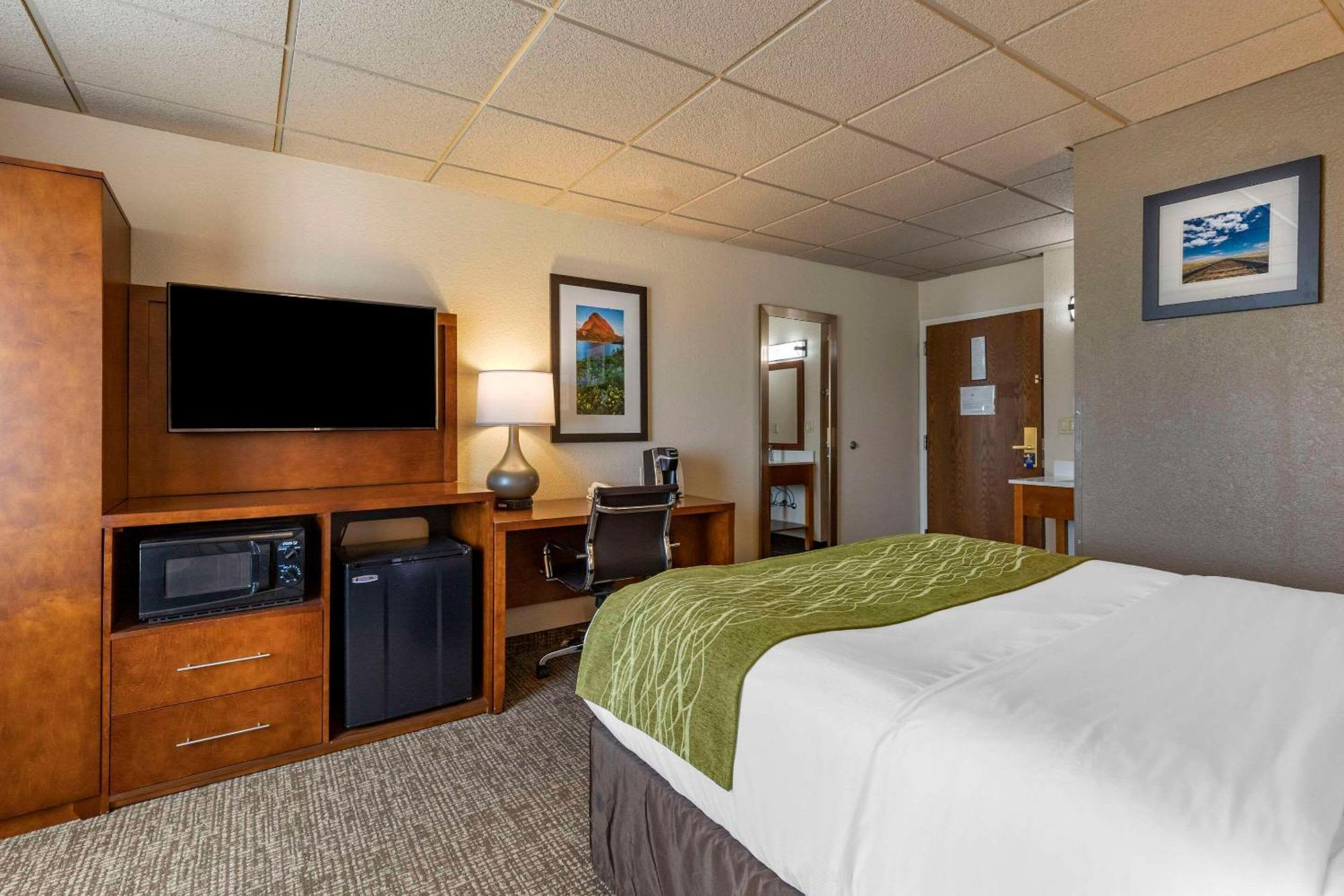 Comfort Inn & Suites Gateway To Glacier National Park Shelby Eksteriør billede